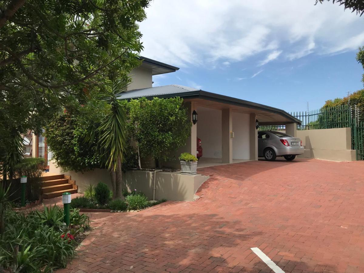 La Vista Lodge Plettenbergbaai Buitenkant foto