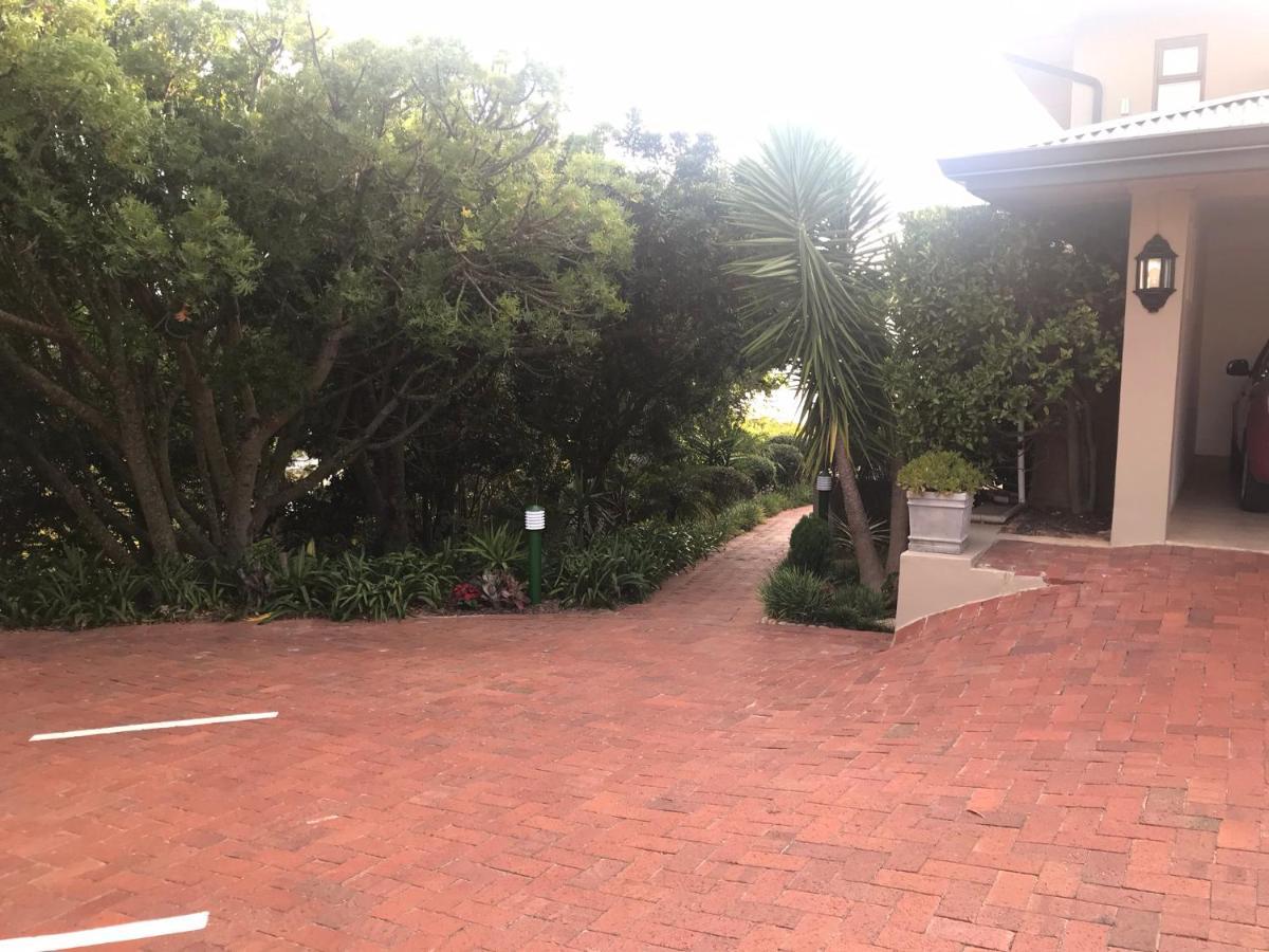 La Vista Lodge Plettenbergbaai Buitenkant foto